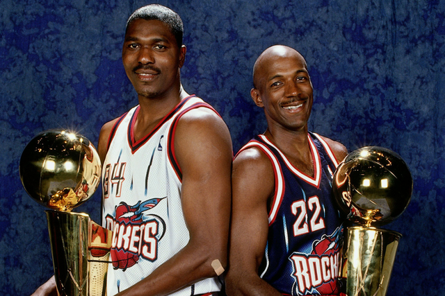 爱游戏地址-Scout重要时刻出色防守，公牛带队取胜！(scp特遣队标志合集)