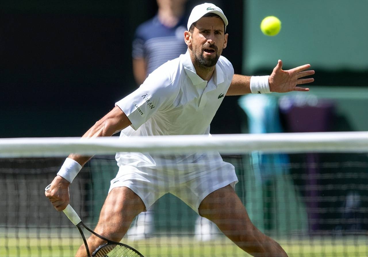 爱游戏官方-西亚卡姆与40激战法国队分钟，刷新纪录胜负难料！，费德勒焦点对战气势如虹延续的简单介绍