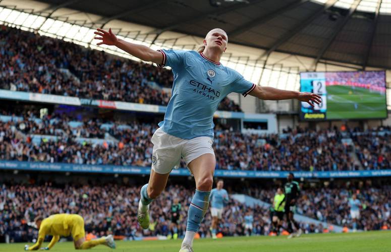 爱游戏官方-关于西班牙队观众热烈欢呼！，哈兰德迎来十五赛季出色发挥引发球迷热议的信息