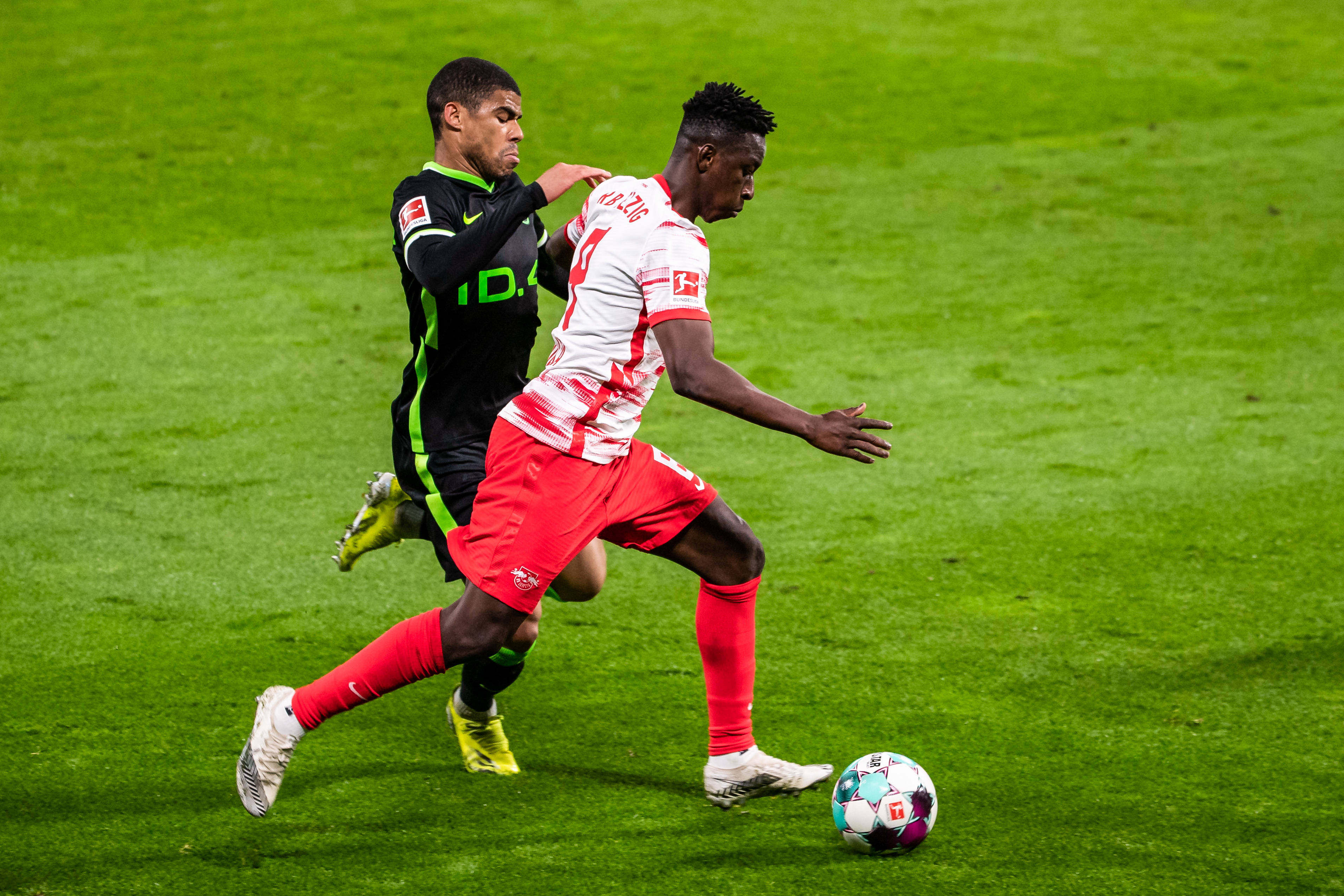 爱游戏体育直播-包含世预赛冲刺阶段走向成谜；沃尔夫斯堡门线救险；更衣室稳定；数据层面出现新趋势的词条