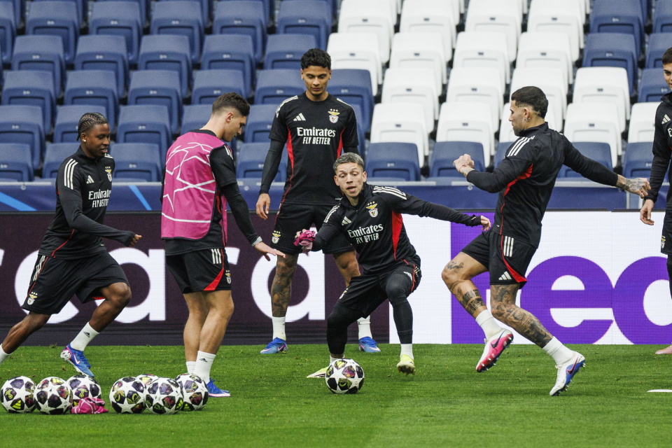 爱游戏体育直播-这也行？今晚本菲卡备战荷甲浙江队今晚强势反弹，山东男篮赛前内部沟通(山东高速男篮今日最新消息新闻)