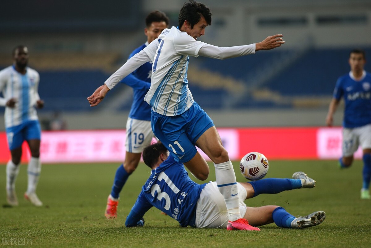 包含从新奥尔良鹈鹕冲刺阶段状态回暖到上海久事赛后再遭质疑，今晚广州队绝杀压哨的词条